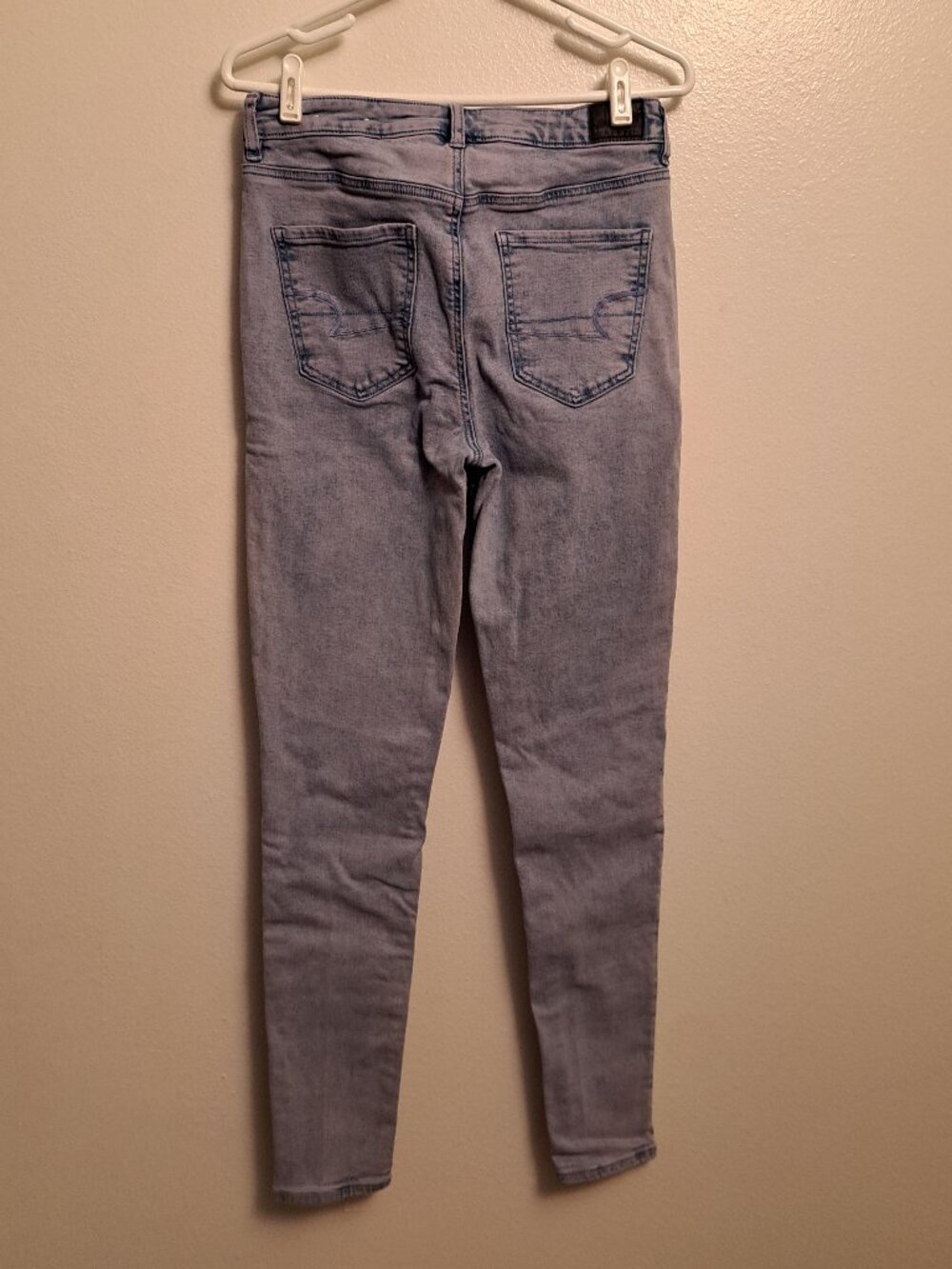 American Eagle Outfitters high-waisted skinny super stretch jeans. 10 X-Long